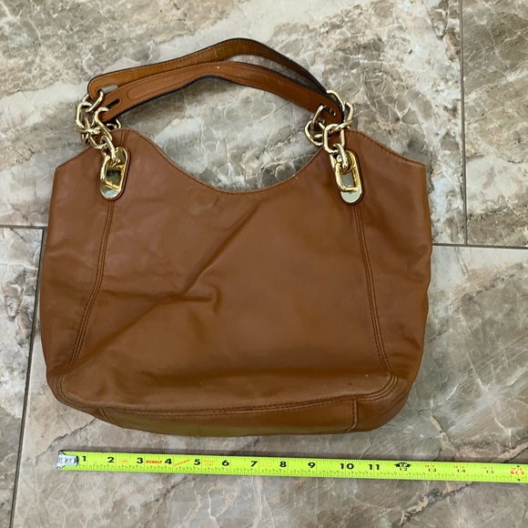 MICHAEL KORS BROWN LEATHER LILLY CHAIN HOBO - Picture 4 of 7